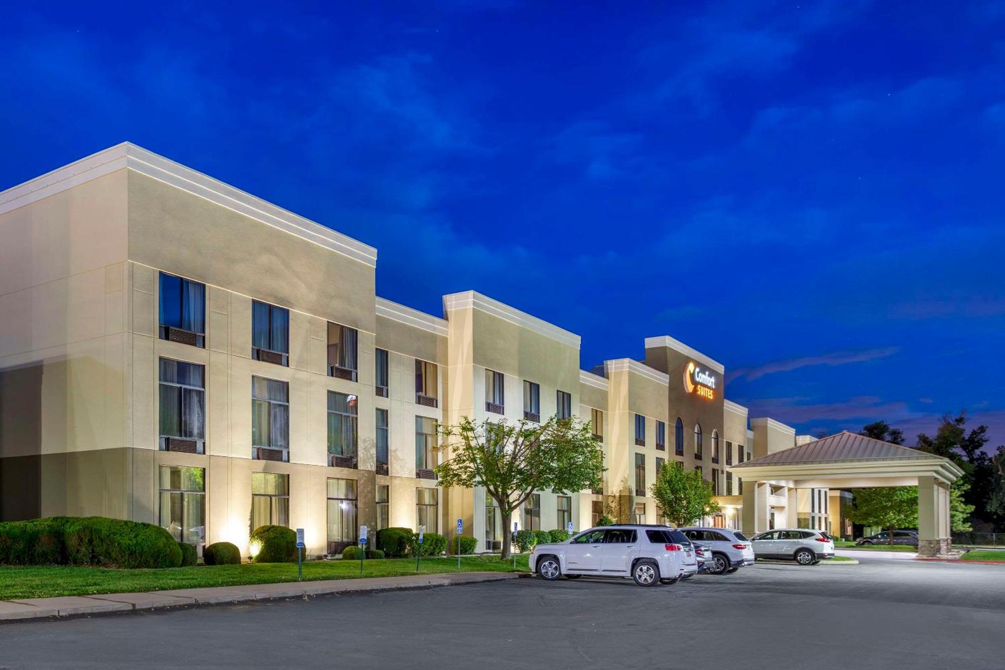 Comfort Suites Ogden Conference Center Ngoại thất bức ảnh